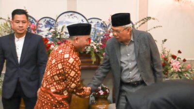 Pj Bupati muba saat halal bihalal menggunakan Gambo Muba (Foto : Humas Muba)